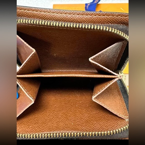 Louis Vuitton wallet - Picture 5 of 16